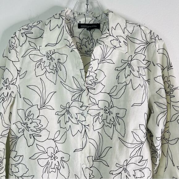 Jones NY white black linen floral embroidered button front coastal top medium - Picture 2 of 8